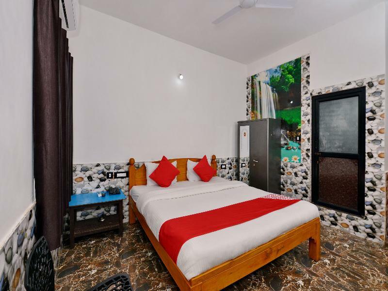 Oyo 10809 Hotel Tushar Inn Baga Exterior photo