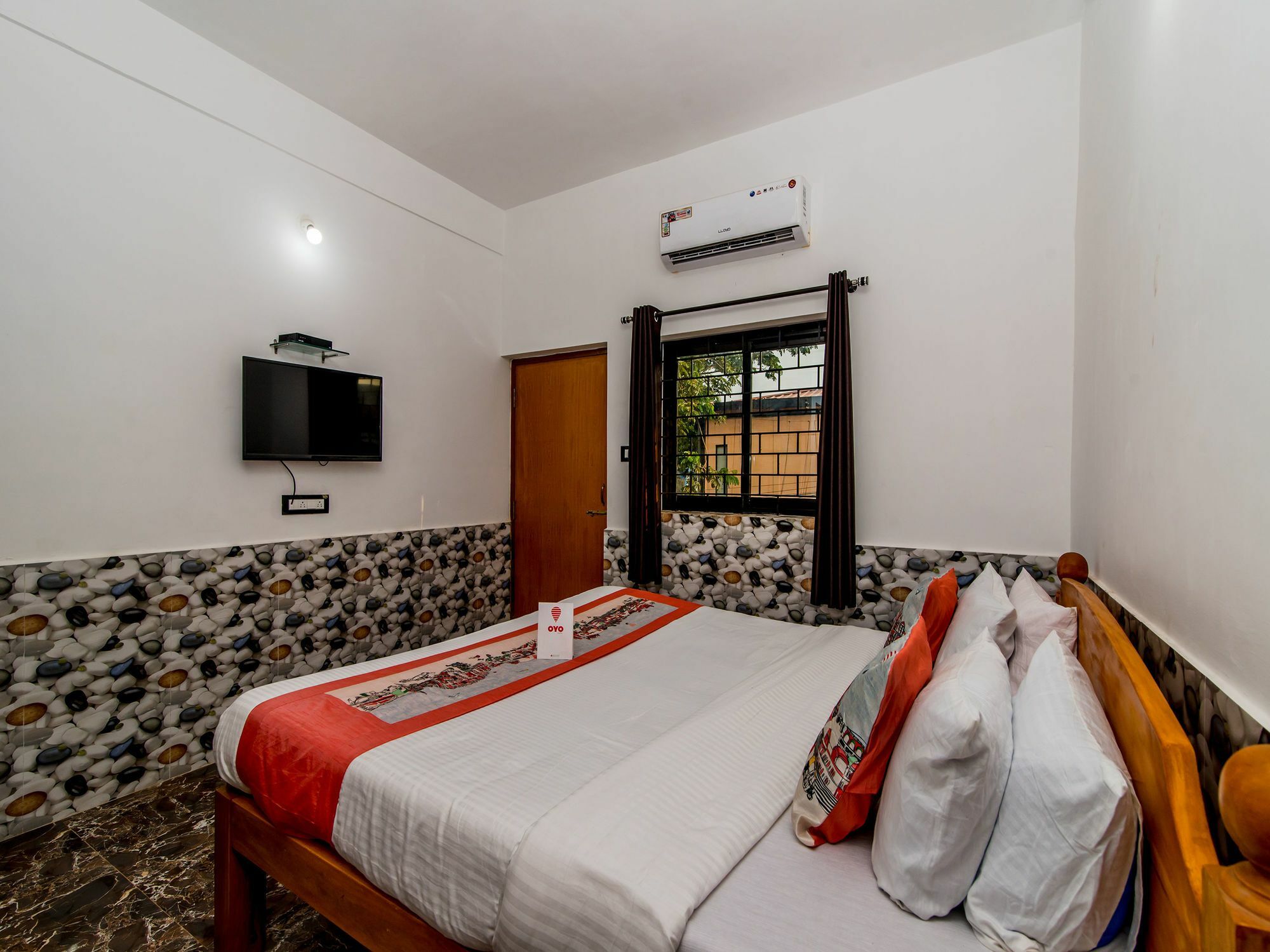 Oyo 10809 Hotel Tushar Inn Baga Exterior photo